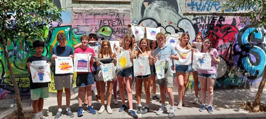 Athens: Graffiti Workshop and Tote Bag Painting Experience - Learning Street Art History in Athens Walls, not slides