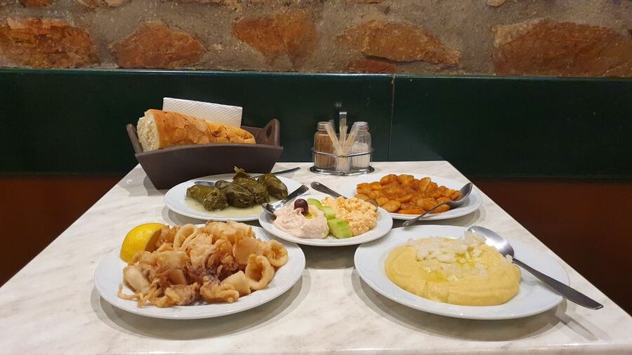 Athens Greek Food Experience - Family-Run Restaurant Comfort Dishes with Drinks