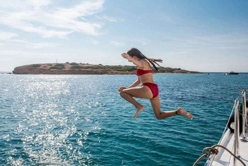 Athens: Half-Day Morning Catamaran Cruise with Meal & Drinks - Who this cruise is best for, and who should skip it