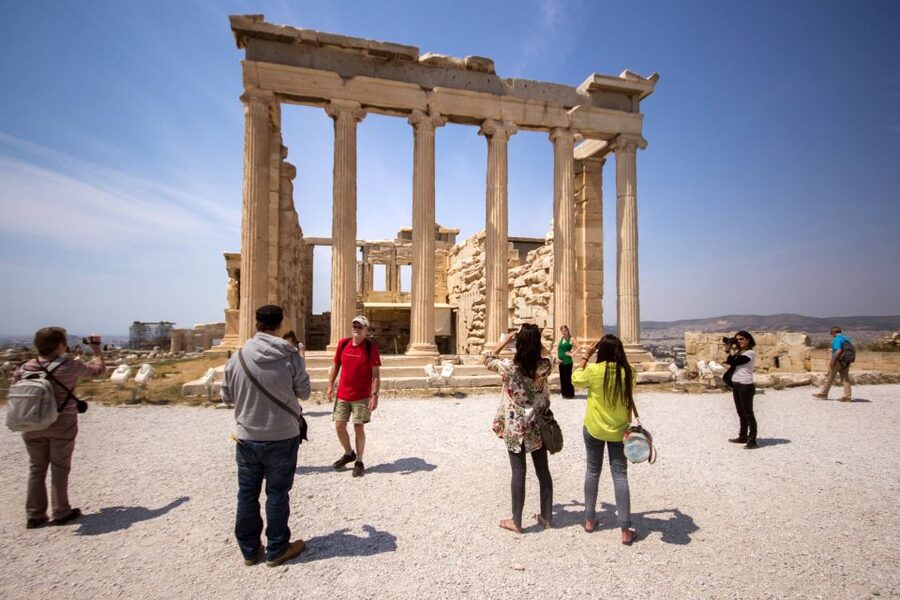 Athens: Highlights and Acropolis Guided Tour - Skip-the-ticket-line options, entrance fees, and how to budget without surprises
