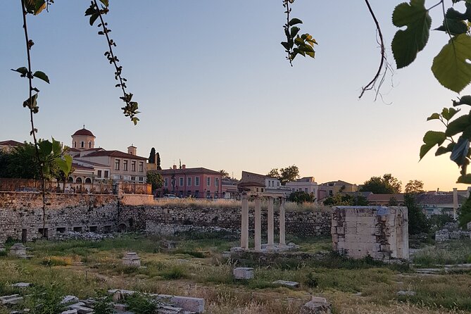 Athens Highlights Evening Tour with Dinner - Small Group Tour - Dinner in Athens, Greek dishes and wine with real-world expectations