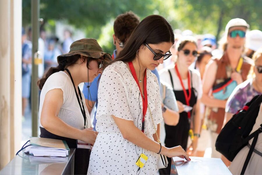 Athens: Hop-On Hop Off Bus with Acropolis ticket & 2 audios - Who this Athens pass is for