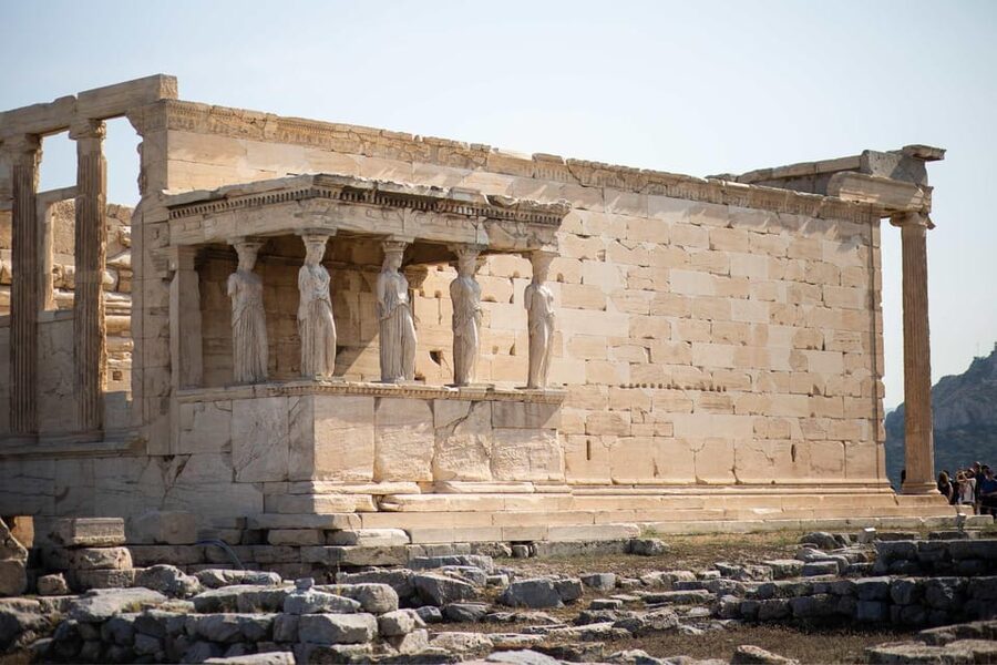 Athens: Hop-On Hop Off Bus with Acropolis ticket & 2 audios - Should you book this Athens Hop-On Hop-Off with Acropolis and Plaka audios?