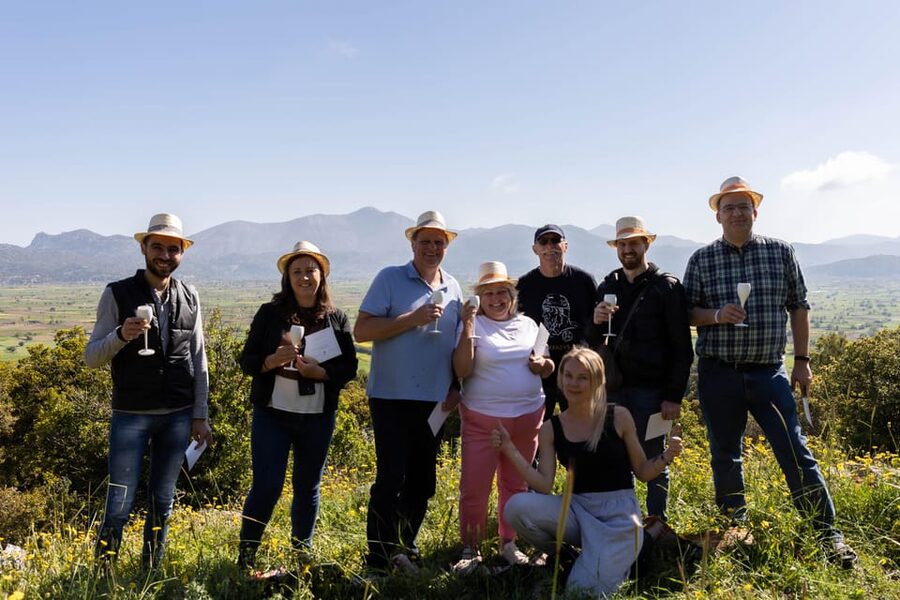 Athens: Hot-Air Balloon Flight Experience with Snacks & Wine - What happens after landing: breakfast, sparkling wine, and keepsakes