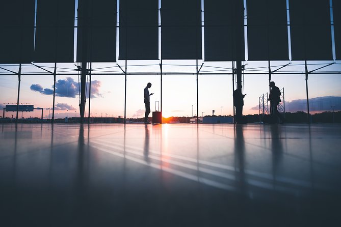 Athens Hotels To Athens AirPort Private Luxury Transfer Service - Mercedes-style comfort, Wi-Fi, and the practical perks