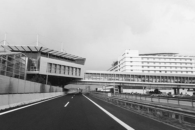Athens Interanational Airport transfer - The minivan experience: WiFi, chargers, and AC that actually helps