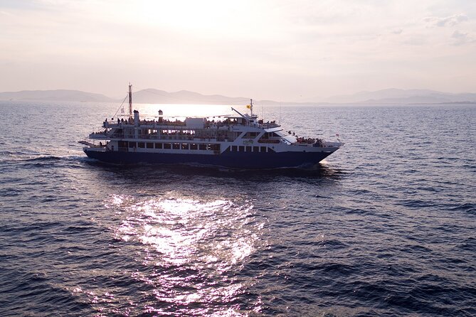 Athens: Island Swimming Day Cruise—DJ, Lunch & Drinks incl. - Seating, heat, and what to do if the boat feels full