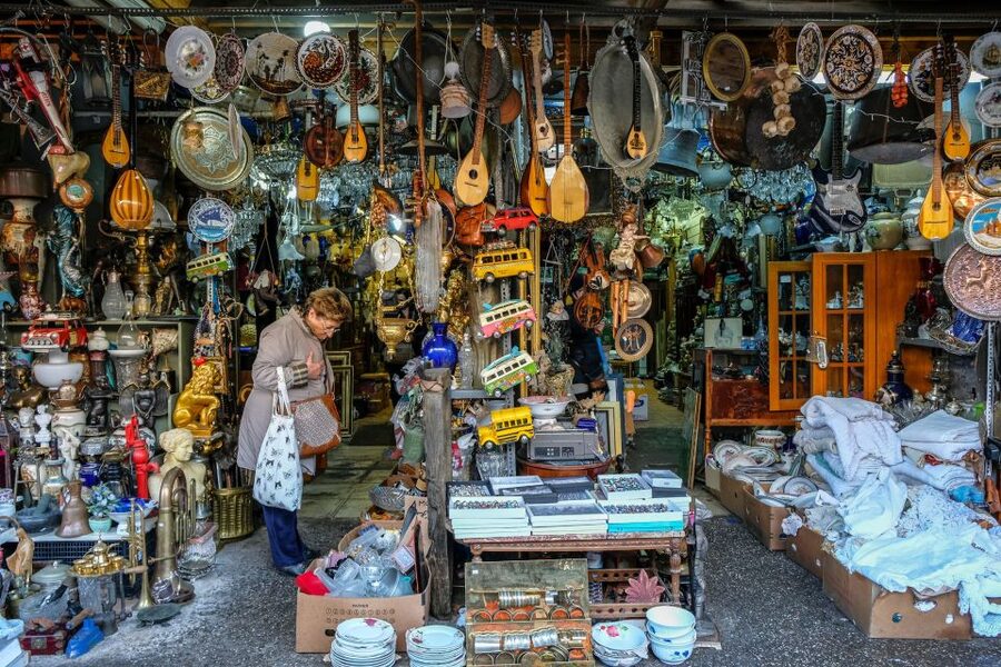 Athens: Local Markets with Artisanal Crafts Walking Tour - Shopping smart in Athens markets, with a craft focus