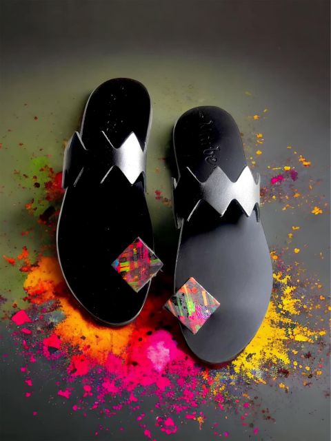 Athens: Make your own Leather Sandals Workshop - The hosts, the workshop vibe, and why the welcome matters