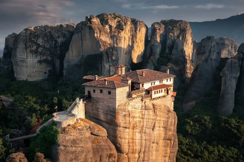 Athens: Meteora Day Trip in Spanish with Live Guide & Lunch - Hermit Caves and Viewpoints: Why the Stops Feel Intentional