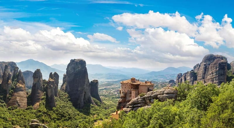 Athens: Meteora Day Trip in Spanish with Live Guide & Lunch - Sunset Timing from November to March: The Bonus That Changes the Mood