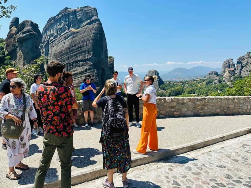 Athens: Meteora Day Trip in Spanish with Live Guide & Lunch - Practical Tips That Prevent Day-Trip Headaches