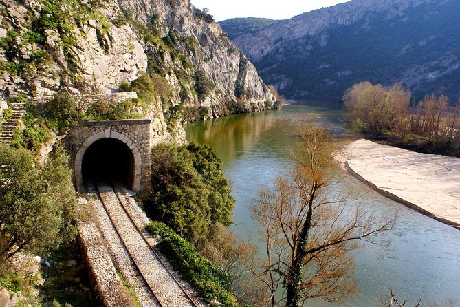 Athens: Meteora Monasteries, Hermit Caves Tour with Pickup - Badovas Hermit Caves: A Different Kind of Meteora