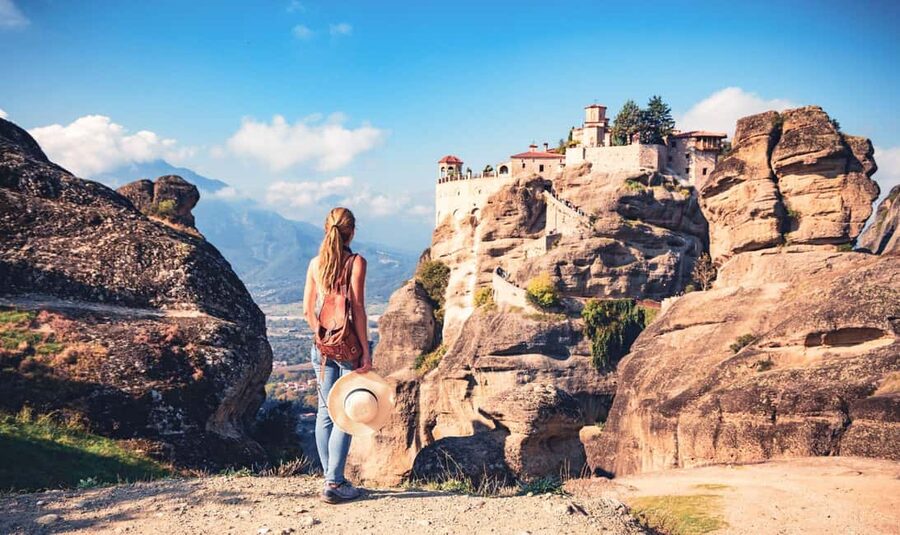 Athens: Meteora Tour with Local Guide and Greek Lunch - The Athens to Meteora bus ride: long, but not wasted