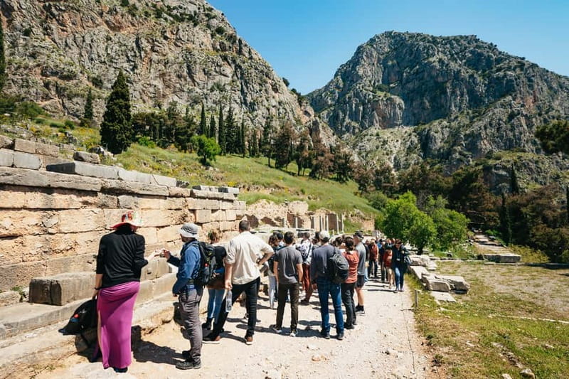 Athens: Mythology of Delphi, Museum and Arachova Guided Tour - Which kinds of travelers this fits best