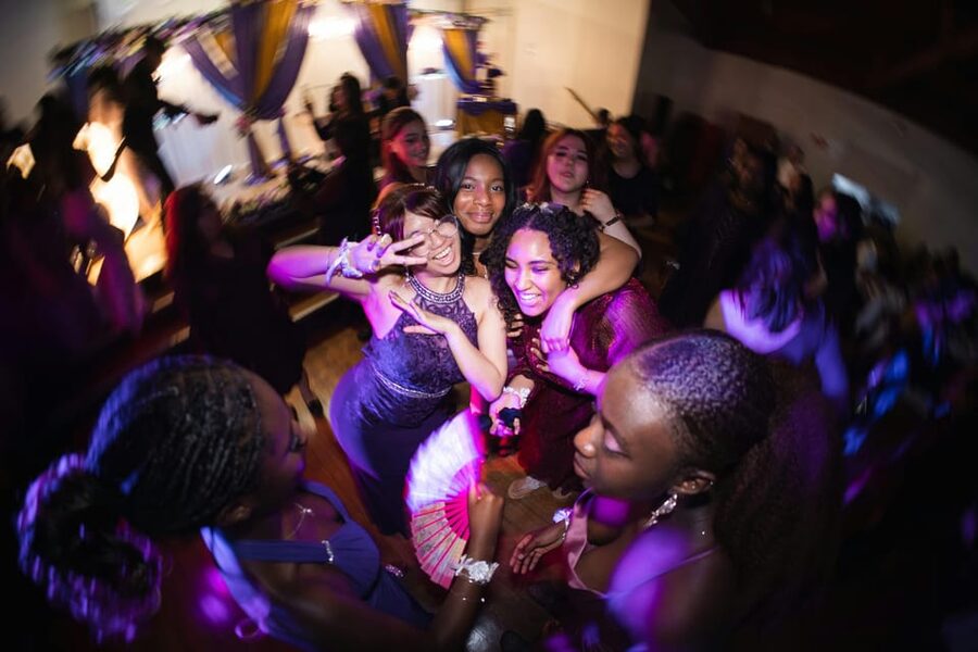 Athens Party Pub Crawl with Unlimited Drinks & Club Access - What You Will Do During Those 3.5 Hours