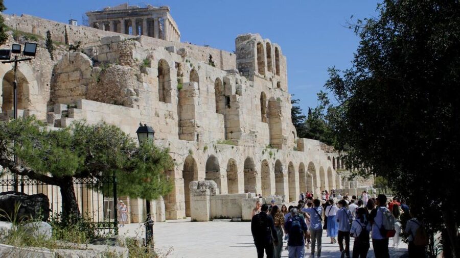 Athens: Percy Family Treasure Hunt & Tour - Starting at Hadrian’s Arch, then building the story outward