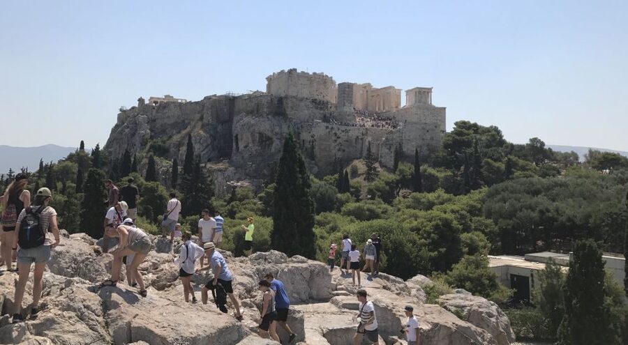 Athens: Private 4-Hour Tour with Acropolis and Old Town - Where Metropolitan Square fits into the half-day pacing