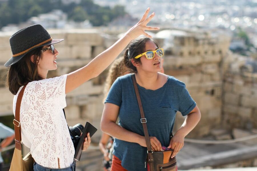 Athens: Private Guided Skip-the-Line Tour of the Acropolis - The 1.5-hour route: Parthenon to Athena Nike (and the middle that ties it together)
