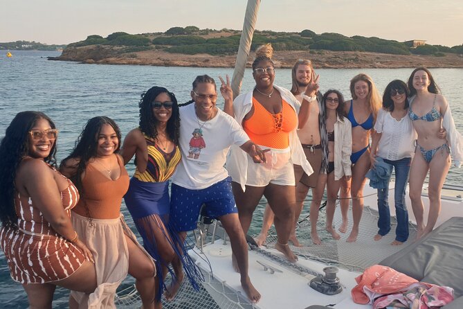 Athens Riviera Private Sail Catamaran with Meal and Wine - Prasoniso Island plus lunch: eating while you still feel on vacation