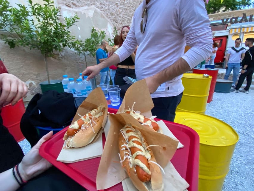 Athens: Street Art Treasure Hunt with Food Stop - How the Smartphone Riddles Keep You Focused