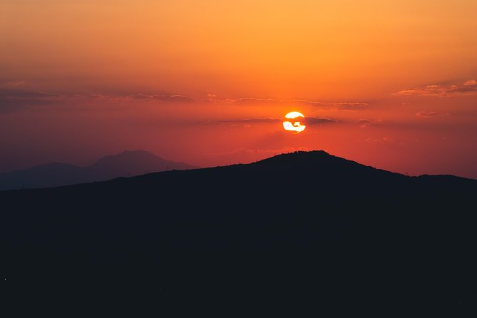 Athens Sunset Tour – Acropolis Site & Lycabettus Hill - What the guide and crowd-control feel like in practice
