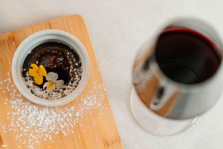 Athens: Tasting of 6 Wines from Kefalonia with Food Pairing - A Cephalonia wine flight in central Athens, without the fuss