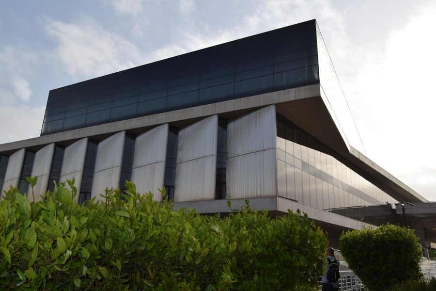 Athens: The Acropolis and Acropolis Museum Tour in German - Skip-the-line entry and ticket value: what your $152 is really buying