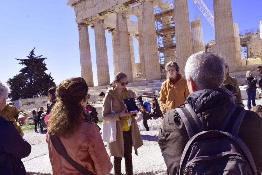 Athens: The Acropolis Guided Walking Tour in Dutch - Should you book this Acropolis Guided Walking Tour in Dutch?
