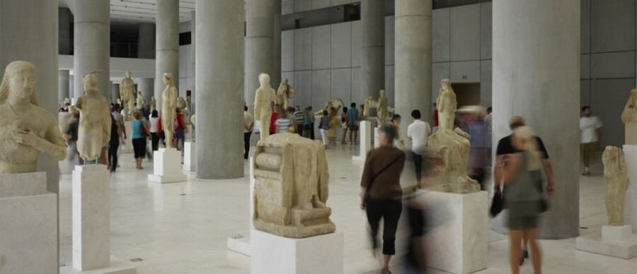 Athens: The Acropolis Museum Guided Tour - The Archaic Gallery and the Athena votive focus on the 1st floor