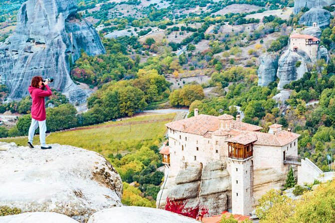 Athens to Meteora DayTrip by Train in Spanish language - Local Agency - Comfort upgrades: WiFi, air-conditioning, and a manageable pace