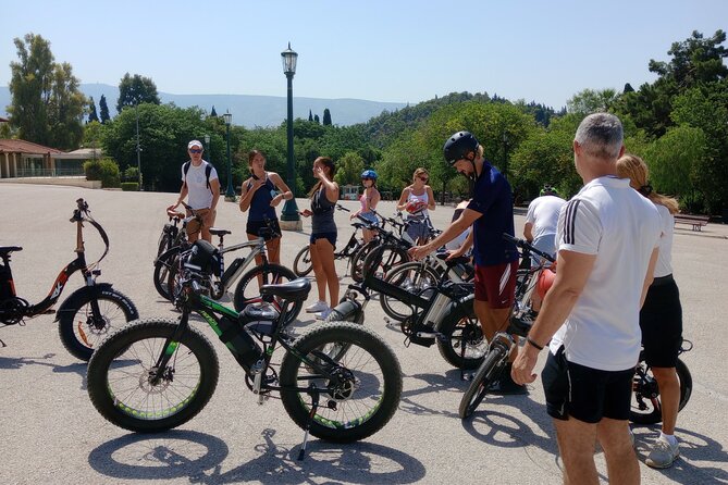 Athens Tour with Electric Bike - Syntagma Changing of the Guards: Catch It at the Right Time