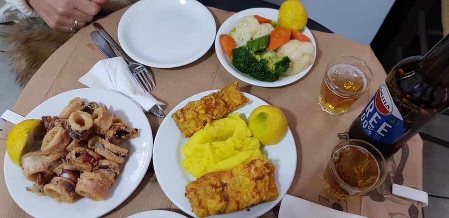 Athens: Traditional Greek food tour in hidden spots - Two meals at family meze tavernas: why this isn’t just eating, it’s structure