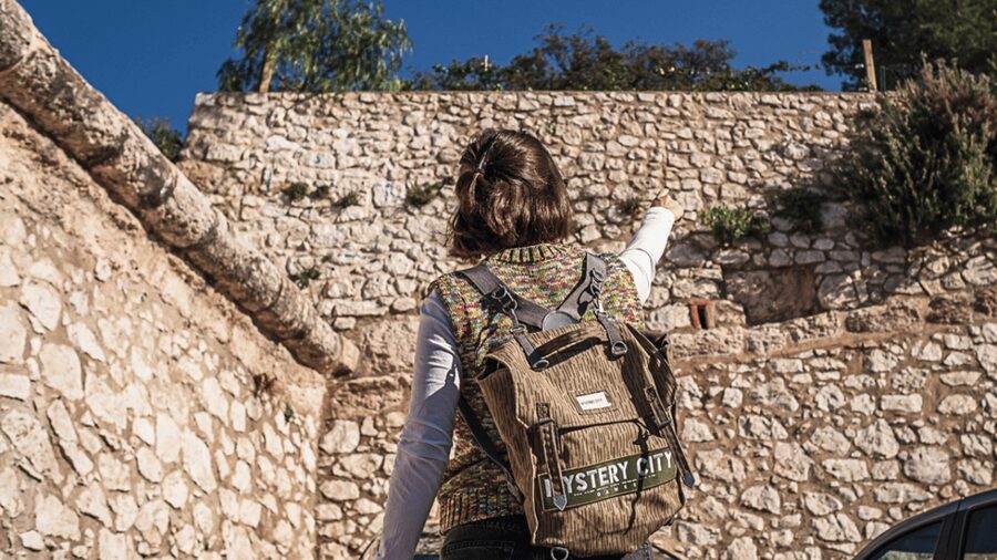 Athens: Treasure Hunt Walking Tour 'The Lost Library' - Aiolou stop: where the clue hunt gets going