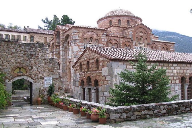 Award-Winning 2-Day Private Delphi & Meteora Tour - Day 2 at Meteora: active monasteries, frescoes, and pilgrim paths