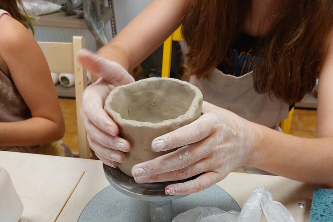 Ceramics Workshops For Kids Only / Artemida - Sophia Sotiropoulou’s Approach and the Small-Group Advantage