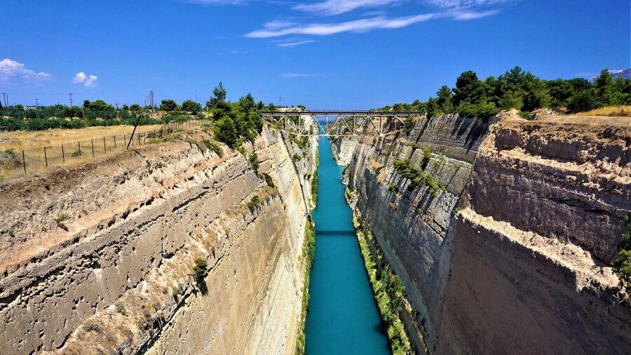 Christian tour on Paul's footsteps in Athens and Corinth 8-H - Temple of Olympian Zeus, Hadrian’s Arch, then up toward the Acropolis