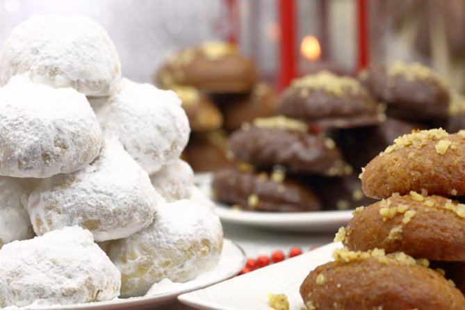 Christmas food and walking tour in Athens - Why this Athens Christmas food walk works (even if you hate tour groups)