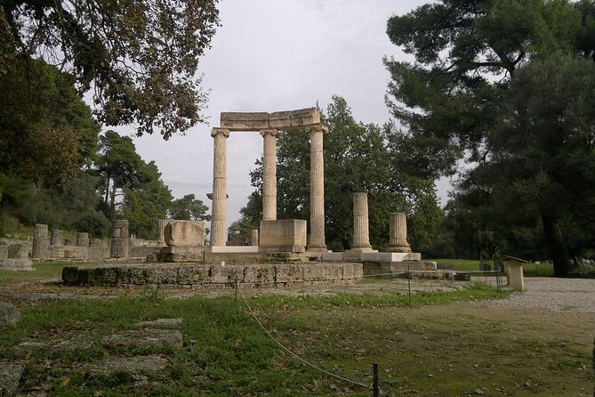 Day tour to Ancient Olympia,Ancient Sparta Mycenae Including Meal - Mycenae Highlights: Lions Gate and the Tomb of Agamemnon