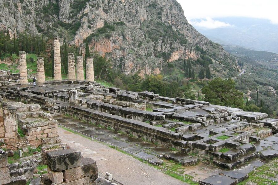 Delphi 2 Day Tour from Athens with Overnight in 4 Star Hotel - The Iniochos bronze statue and Polyzalos: what to look for