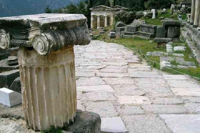 Delphi and Hosios Loukas Monastery Full Day Private Tour - Comfort on the Road, WiFi, Bottled Water, and an Air-Conditioned Vehicle