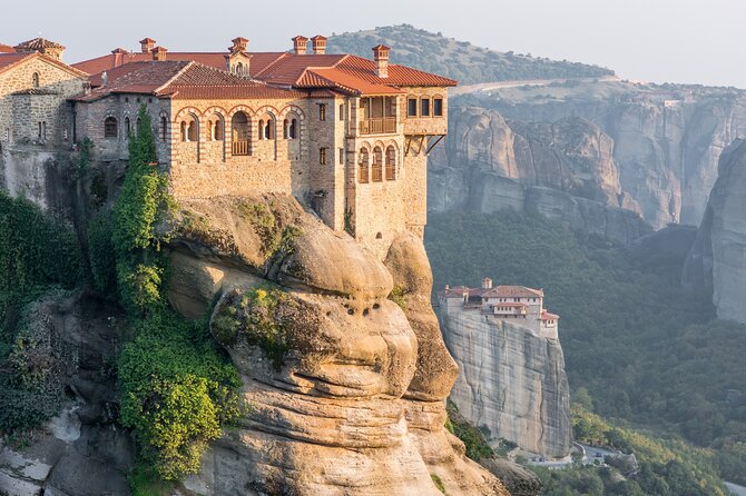 Delphi and Meteora, 2-Days Private Tour - Kalabaka, Dinner Timing, and Using the Evening View Wisely