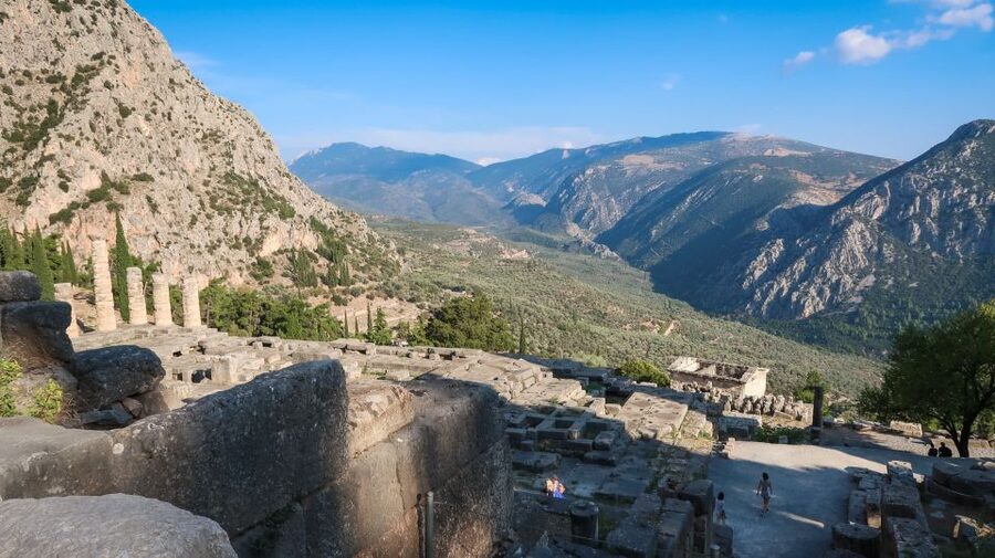 Delphi: Archaeological Site & Museum Ticket with Audio Tour - Why Delphi Works So Well With a Smartphone Audio Guide