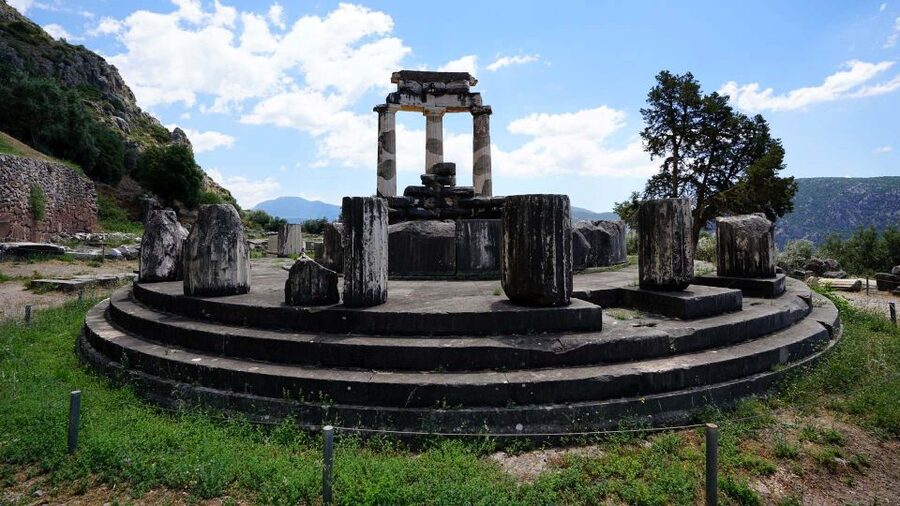 Delphi: Audiovisual self-guided tour with 3D models - Timing and pacing: how a 5-day self-guided pass actually plays out