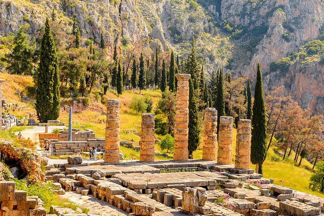 Delphi Day tour for groups from Athens - The Delphi Archaeological Museum: the stop that makes the ruins click