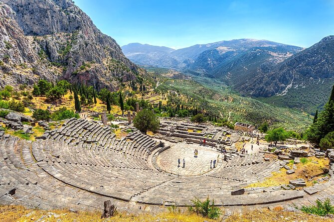 Delphi - Exploring Greece’s Ancient Past - Lunch in Delphi Village: How to Use the 90 Minutes