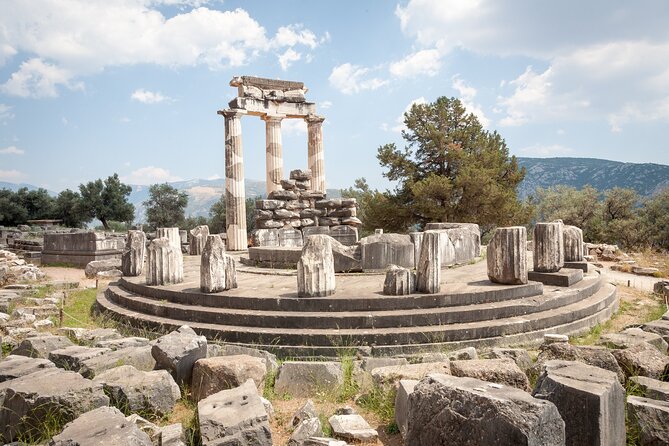 Delphi Guided Small Group Day Tour from Athens - Lunch in modern Delphi: convenient, but budget it