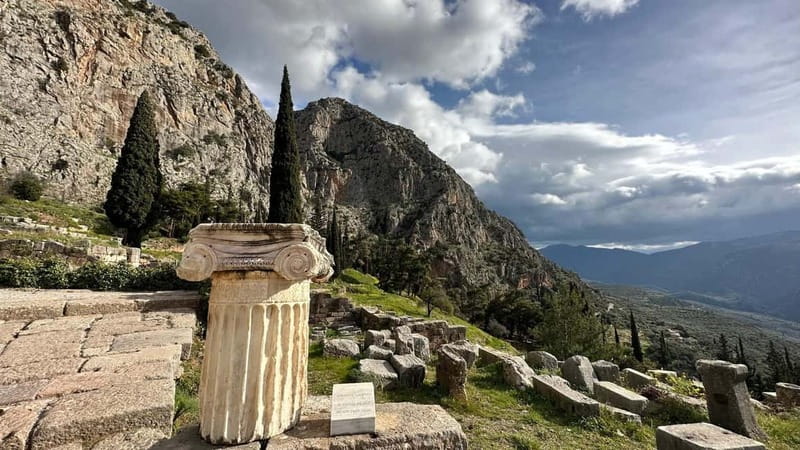 Delphi Navel Of Earth Hosios Loukas Full Day Private Tour - Delphi’s Ancient Core: Temple of Apollo, Stadium, Theatre, and the Treasuries