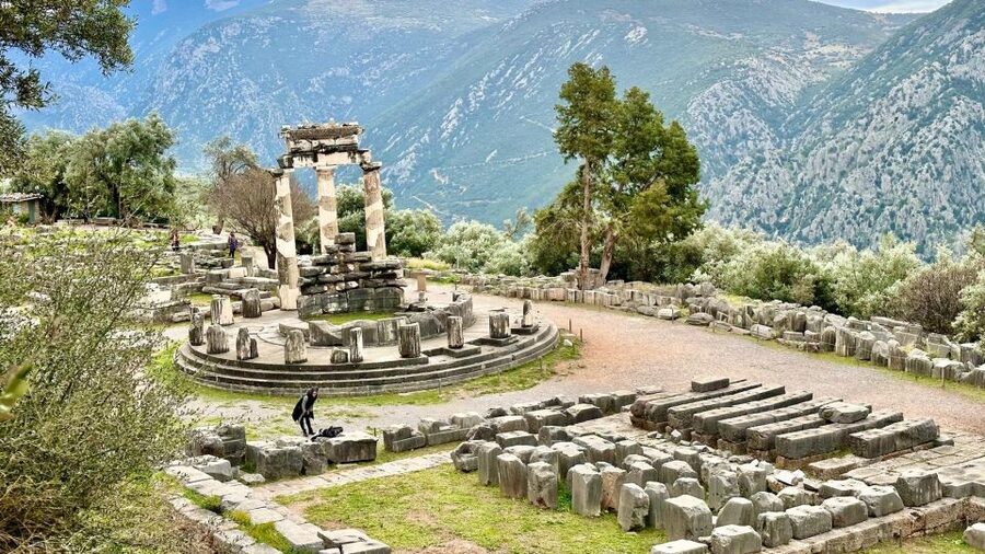 Delphi Navel Of Earth Hosios Loukas Full Day Private Tour - Price and Value: What $177 Covers, and What You Still Need to Budget
