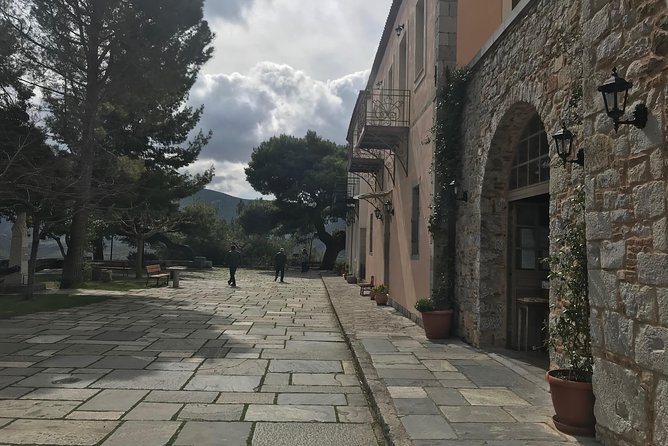 Delphi Private Full-day trip from Athens - Delphi Archaeological Museum: start with the Charioteer and the treasuries